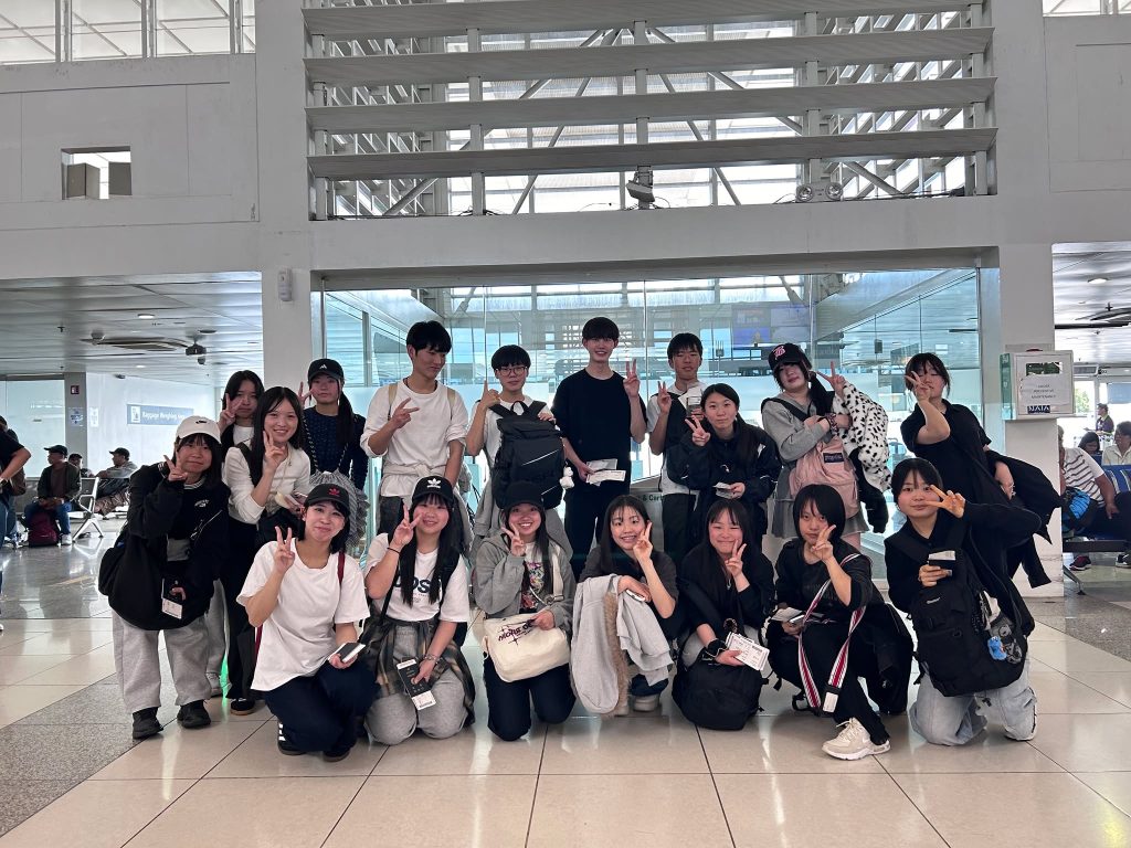 高校生ボランティア留学_マニラ空港乗換え
